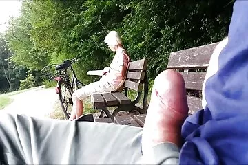 Az unokatestvér úgy kakasul, mint egy lovas magyarul beszélő pornó videók fekete bugyiban.