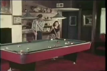 A nővér fél egyedül aludni, és teljes porno film magyarul rosszkedvű a bátyjával.