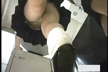 A szőke online nézhető pornó filmek lány apa hatalmas farkát kapta reggelire.