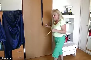 Incesztus pornóvideó busty pénzért szex indavideo mostohanővérrel.