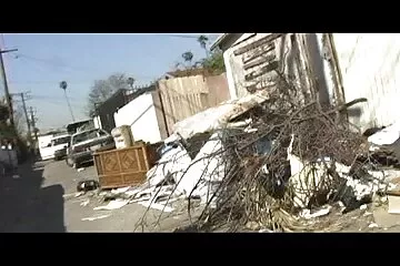 Egy fiatal veje megcsalta porno film magyarul anyósát alvó felesége közelében.