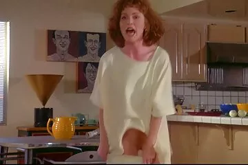 A slampos anyuka megtanítja szeretett fiát, hogyan nyalja meg a punciját. magyarul beszélő porno film